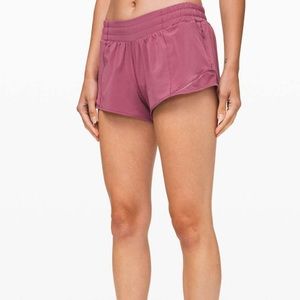 lululemon pink hotty hot shorts 2.5”